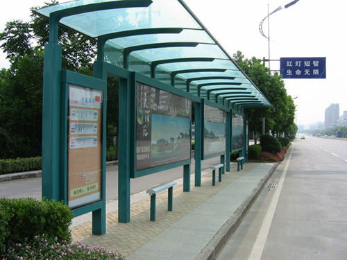 PC耐力板用于公交站牌系統