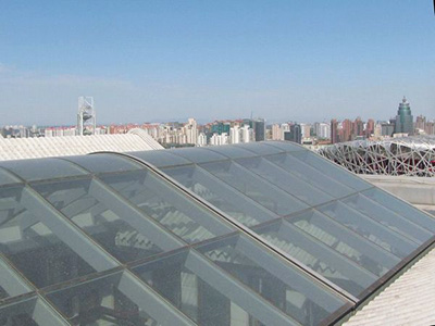 耐力板用于屋頂采光